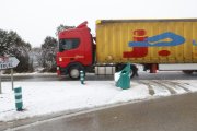 La nieve cubre Soria y afecta a carreteras y calles.
