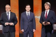 Los candidatos a la Presidencia de la Junta Carlos Pollán (Vox); Alfonso Fernández Mañueco (PP) y Carlos Martínez (PSOE) en el primer debate de las elecciones autonómicas.