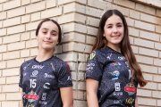 Las sorianas del C.V. Sporting Santo Domingo, Martina Guiu y Marta Largo.