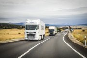 El sector del transporte tira del empleo extranjero, y ya supone más del 80% de la plantilla.