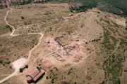 Vista general de Tiermes, donde se aprecia la integración de la ciudad antigua en el paisaje de la altiplanicie soriana