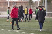 El técnico del Real Ávila, Aitor Martínez, durante un entrenamiento.