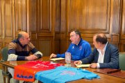 Un momento de la firma del convenio entre Diputación y BM Ágreda.