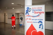 Cartel anunciando que se necesitan donantes, este jueves por la mañana en el hospital de Soria.