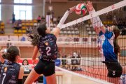 María Algarabel (dorsal 2) es una de las jugadoras del Sporting Santo Domingo convocadas por Castilla y León.