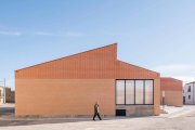 El Teleclub de Noviercas pasó de albergar la primera televisión del pueblo a convertirse en una referencia europea de arquitectura rural contemporánea.