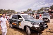 Vehículos de la Guardia Civil en Cañada Honda tras la accidentada salida de corrales.