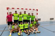 En esta edición participaron trece equipos, repartidos en varios grupos.