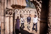 El consejero de Cultura visita los Arcos de San Juan de Duero.