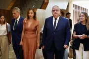 El consejero de Sanidad y Bienestar Social, Alejando Vázquez Ramos, a su llegada a la comparecencia en las Cortes de Castilla y León.