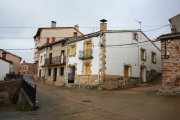 Casa tradicional en el municipio de Espeja de San Marcelino