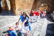 Integrantes de las peñas de Ágreda durante la tradicional bajada.