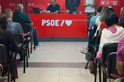 Asistentes a la sesión formativa para concejales del PSOE de Soria.