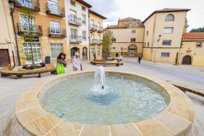 Fuente de la Plaza Ramón Ayllón