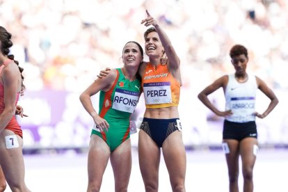 Marta Pérez y la atleta que entrena en el Caep, Salomé Afonso, vuelven a coincidir en la misma serie en la semifinal.