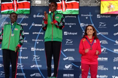 La soriana Elisa Hernández Asensio en el pódium del 10.000 en la que fue bronce.