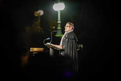 Lectura de la leyenda de Bécquer por el actor de doblaje Jordi Brau.