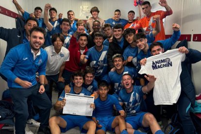 El Calasanz B celebra la clasificación para los cuartos de la Copa Diputación tras ganar a la Valeránica.