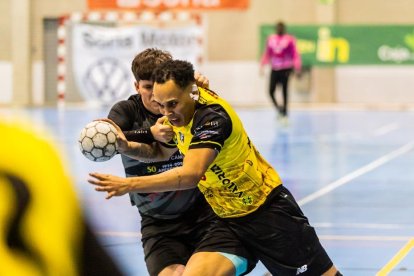 Un encuentro solidario el del Balonmano Soria
