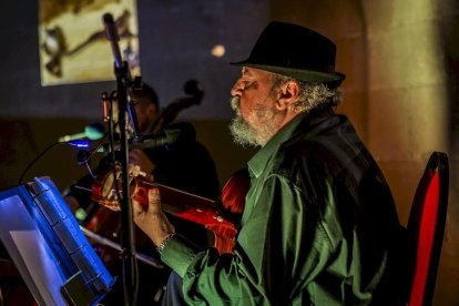 Poesía Necesaria recrea musicalmente cada uno de los sonetos