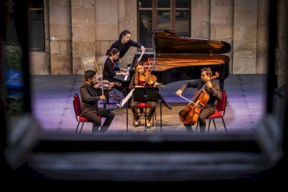 Cuarteto de música de cámara en el Instituto Antonio Machado