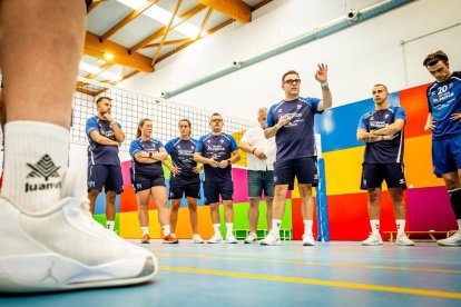 Los celestes del Grupo Herce de voley inician la campaña 25/26