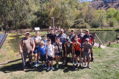 Jornada de pesca deportiva en el Río Ucero
