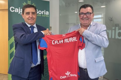Carlos Martínez y Patricio de Pedro firmaron la renovación del convenio.