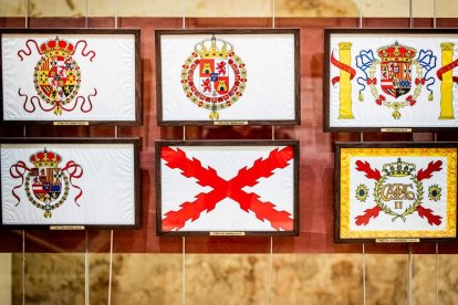 Una muestra sobre historia y evolución de la enseña nacional