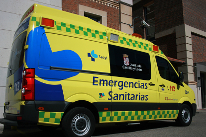 Ambulancia de Emergencias sanitarias.-HDS