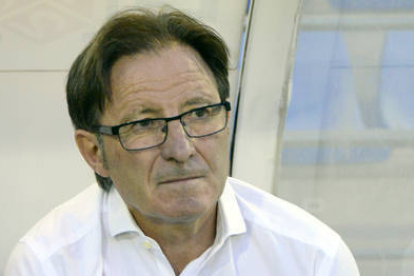 El técnico del Numancia, Juan Antonio Anquela. / ÁLVARO MARTÍNEZ-
