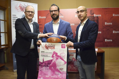 Manjarrés, Hernández y Calvo en la presentación del 3x3 Street Basket que se celebrará en Soria.-Noelia Martínez