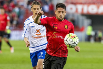 Carlos Javier Acuña en un partido con el Real Mallorca de esta temporada.-DIARIO DE MALLORCA