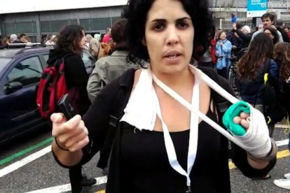 Marta Torrecilla agredida en el Instito Pau Claris.-EL PERIÓDICO