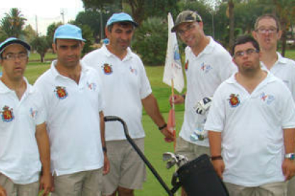 Integrantes del equipo de golf del club soriano.-
