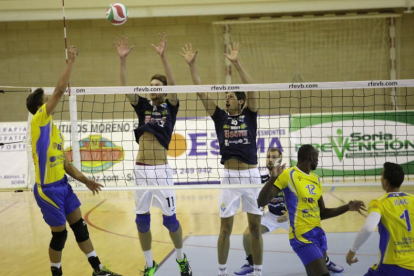 El Río Duero ganaba por 3-1 a Vecindario en el primer encuentro de la temporada celebrado en Los Pajaritos.-Diego Mayor