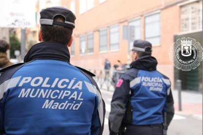 Dos agentes del cuerpo de Policía Municipal de Madrid.-EUROPA PRESS