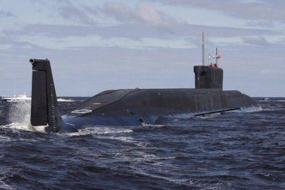 Imagen de archivo de un submarino ruso en las aguas de Severodvinsk.﻿-Foto: REUTERS / ALEXANDER ZEMLIANICHENKO