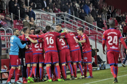 Los jugadores del Numancia celebran uno de los goles anotados ayer ante el Sevilla Atlético.-Mario Tejedor