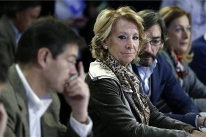 La presidenta de la Comunidad de Madrid, Esperanza Aguire, en el foro 'Más justicia, mejor sociedad', este domingo, en Madrid.-Foto: ÁNGEL DÍAZ / EFE
