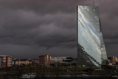 Edificio del BCE-ARMANDO BABANI