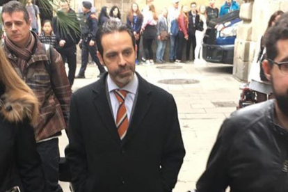 Antoni Molons ha sido trasladado al Palau de la Generalitat, tras su detención esta mañana.-/ SERGIO LAINZ