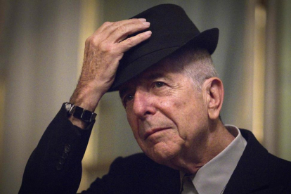 Leonard Cohen, durante una visita a París.-AFP / JOEL SAGET