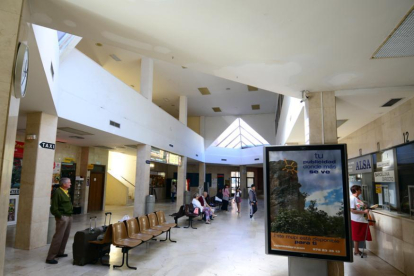 Interior de la estación de autobuses de Soria.-ÁLVARO MARTÍNEZ