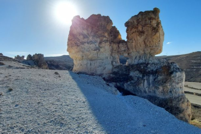 Espectaculares formaciones calcáreas en 'la Capadocia soriana', junto al pueblo de Aguaviva de la Vega.