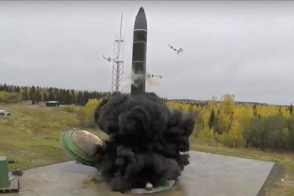 Foto del misil ’Avangard’ distribuida por el Ministerio de Defensa ruso.-AP