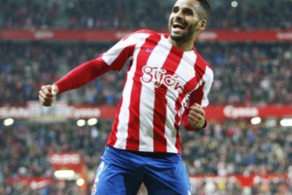 Douglas celebra su gol ante Osasuna.-LFP