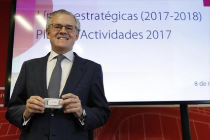 El presidente de la CNMV, Sebastián Albella, durante una rueda de prensa en Madrid.-/ EFE