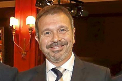 Miguel Rego-El Mundo