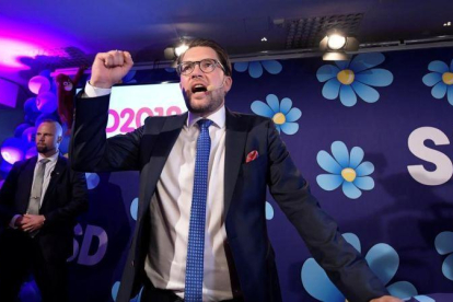 El líder del partido Democratas Suecos, Jimmie Akesson, tras conocer los resultados de las elecciones legislativas de este domingo.-REUTERS / ANDERS WIKLUND